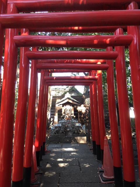「八つの小社」のうちのひとつ、稲荷神社です